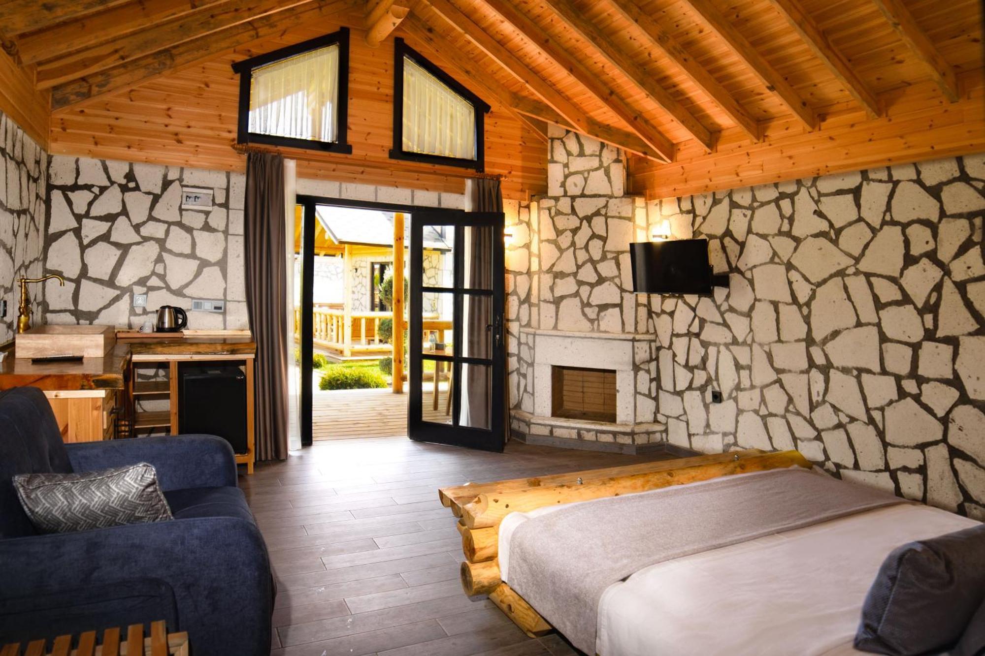 Mukha Ormanli Bed & Breakfast ภายนอก รูปภาพ